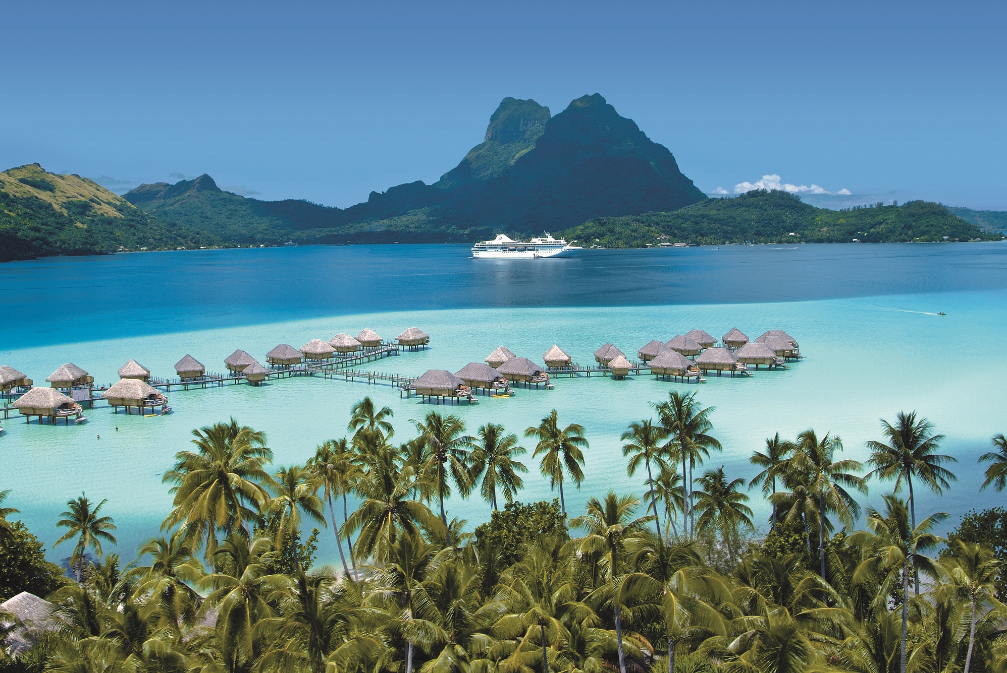 Built specifically to navigate the islands of French Polynesia, The Gauguin features a small size that allows her to maneuver from open ocean to shallow lagoon as nimbly as a yacht.